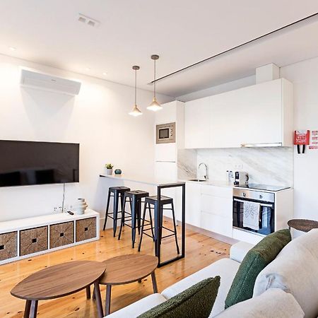Wonderful Duplex W Private Patio & Ac By Lovelystay Porto Dış mekan fotoğraf