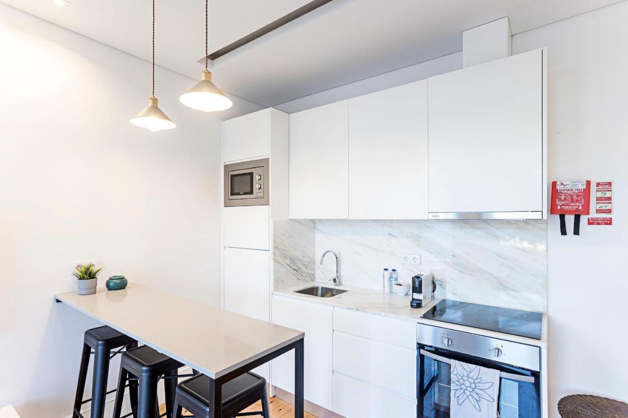Wonderful Duplex W Private Patio & Ac By Lovelystay Porto Dış mekan fotoğraf
